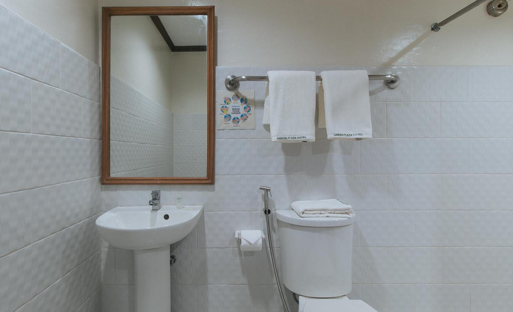 Garden Plaza Hotel مانيلا المظهر الخارجي الصورة